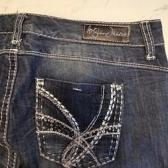 Ariya Jeans Boot Cut Faded Medium Wash Size 13/14 S - Picture 6 of 14